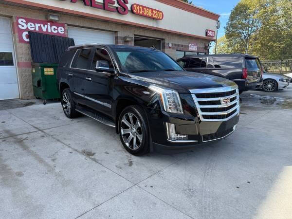 2016 Cadillac Escalade Luxury Collection