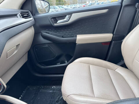 2020 Ford Escape SEL