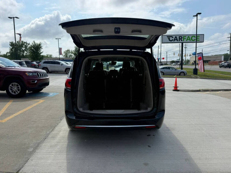 2022 Chrysler Pacifica Touring L