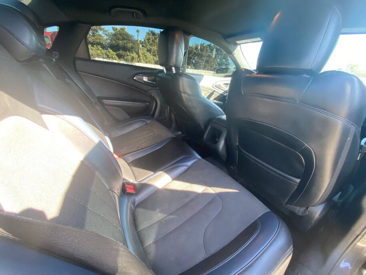 2015 Chrysler 200  - $9,990
