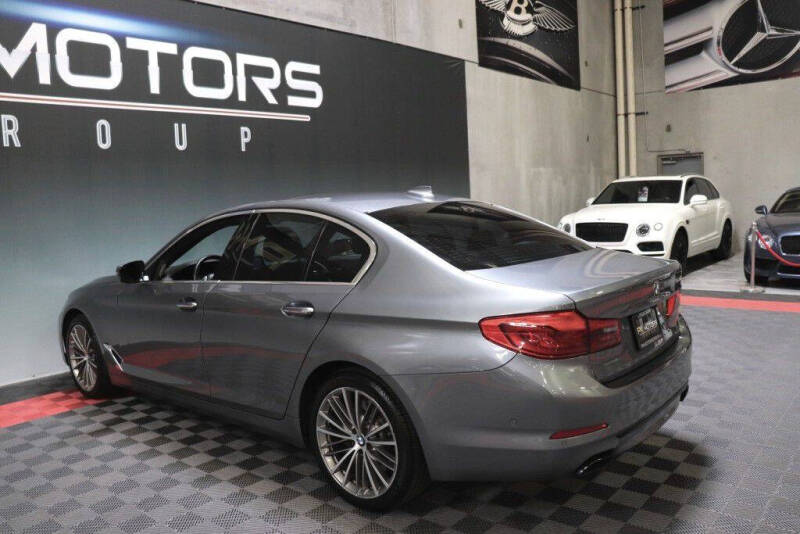 2017 BMW 5 Series 540i