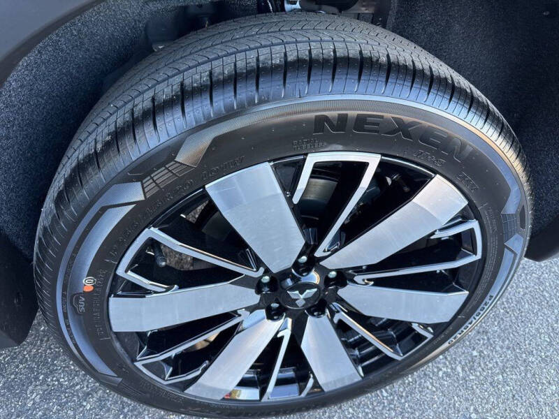 2026 Mitsubishi Outlander SE