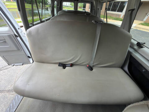 2010 Ford E-Series E-350 SD XL
