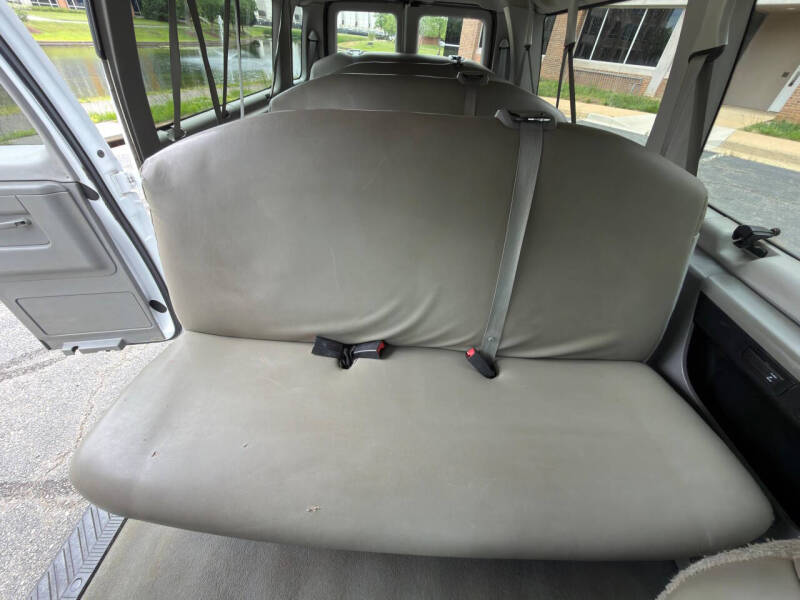 2010 Ford E-Series E-350 SD XL
