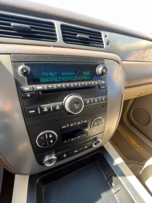 2011 Chevrolet Suburban LT