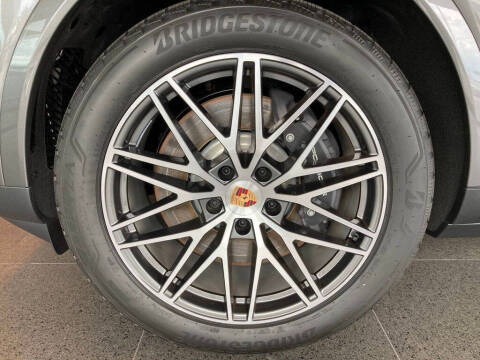 2025 Porsche Cayenne E-Hybrid