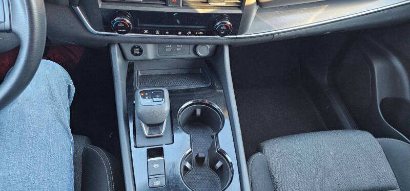 2024 Nissan Rogue SV