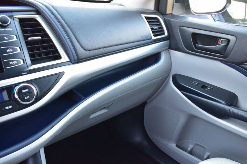 2015 Toyota Highlander LE Plus