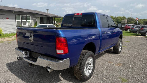 2016 RAM 1500 SLT