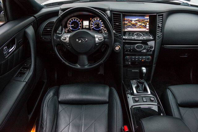 2017 Infiniti QX70