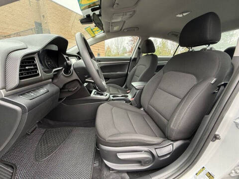 2020 Hyundai Elantra SE