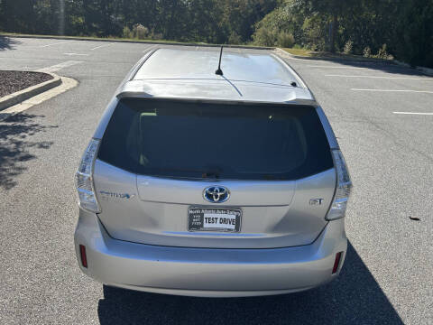 2013 Toyota Prius v Three