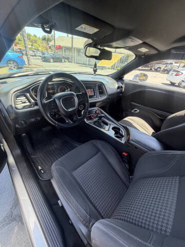 2016 Dodge Challenger SXT