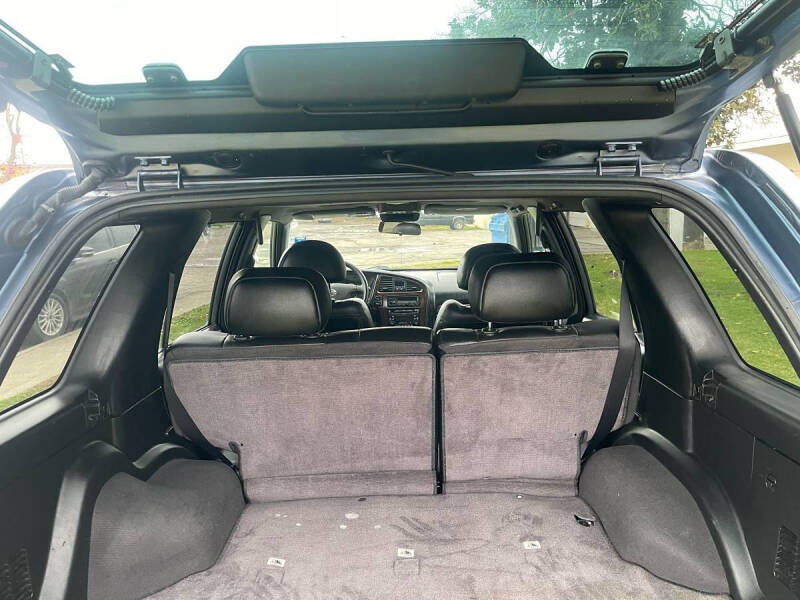 2002 Nissan Pathfinder LE