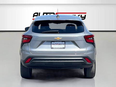 2025 Chevrolet Trax LS
