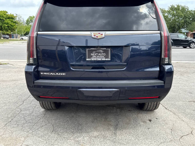 2018 Cadillac Escalade Luxury