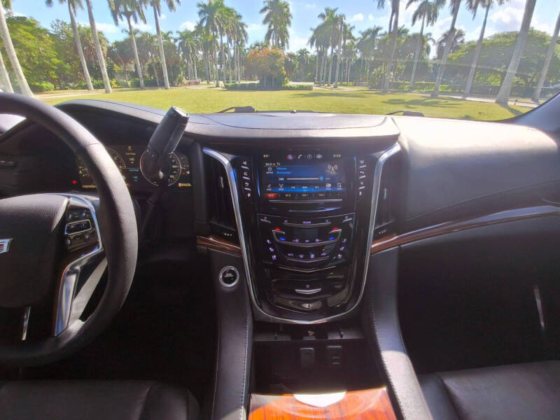 2015 Cadillac Escalade Premium