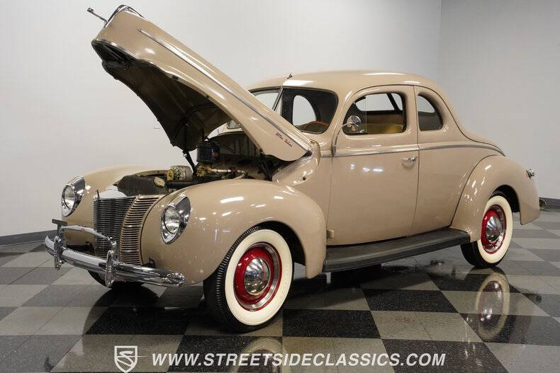 1940 Ford Deluxe