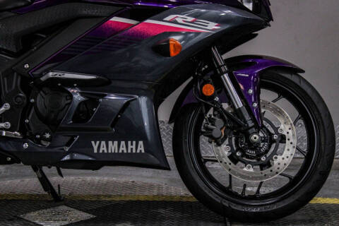 2023 Yamaha YZF-R3 ABS