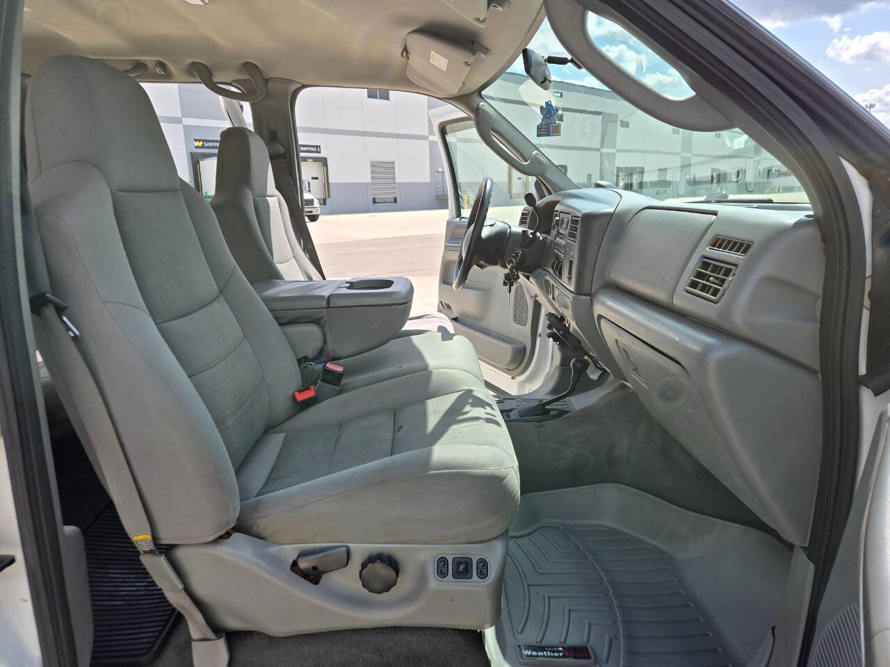 2004 Ford F-550 Super Duty 7