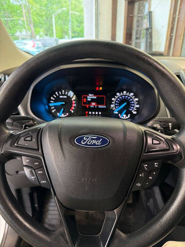2018 Ford Edge SE