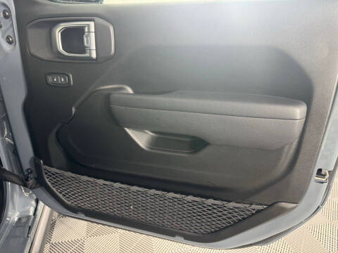 2024 Jeep Gladiator NightHawk