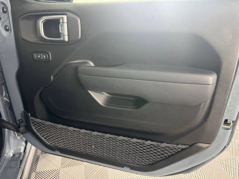 2024 Jeep Gladiator NightHawk