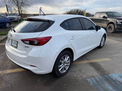 2017 Mazda MAZDA3 Sport