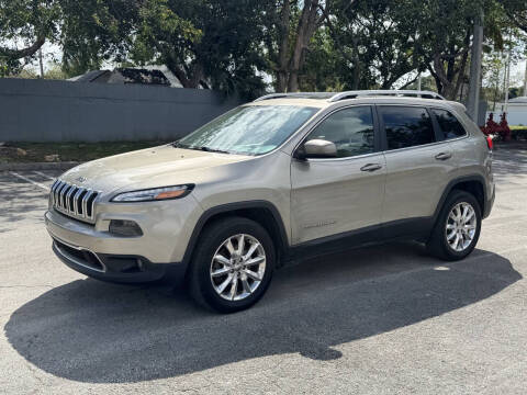 2017 Jeep Cherokee for sale at Quality Motors Truck Center in Miami FL