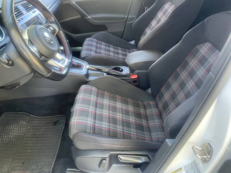 2017 Volkswagen Golf GTI S