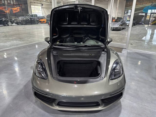 2021 Porsche 718 Boxster