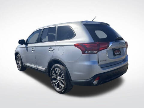 2016 Mitsubishi Outlander SE