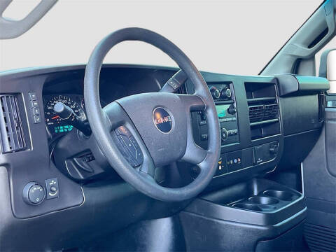 2024 GMC Savana 2500