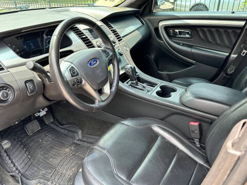 2018 Ford Taurus SEL