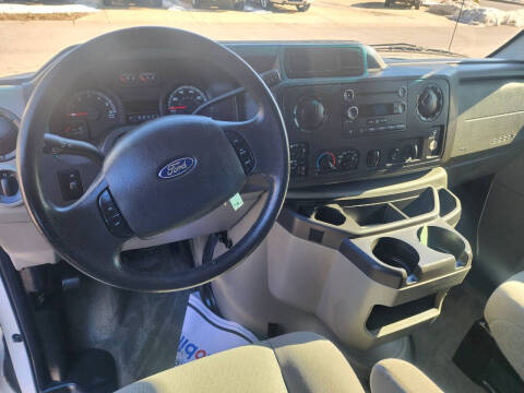 2011 Ford E-Series E-350 SD XLT