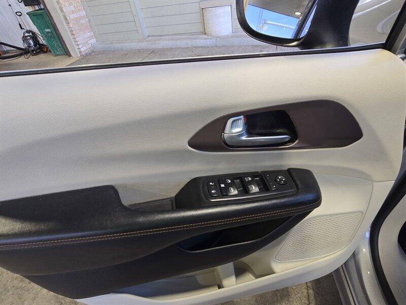 2017 Chrysler Pacifica LX
