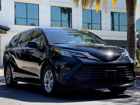 2021 Toyota Sienna LE 8-Passenger