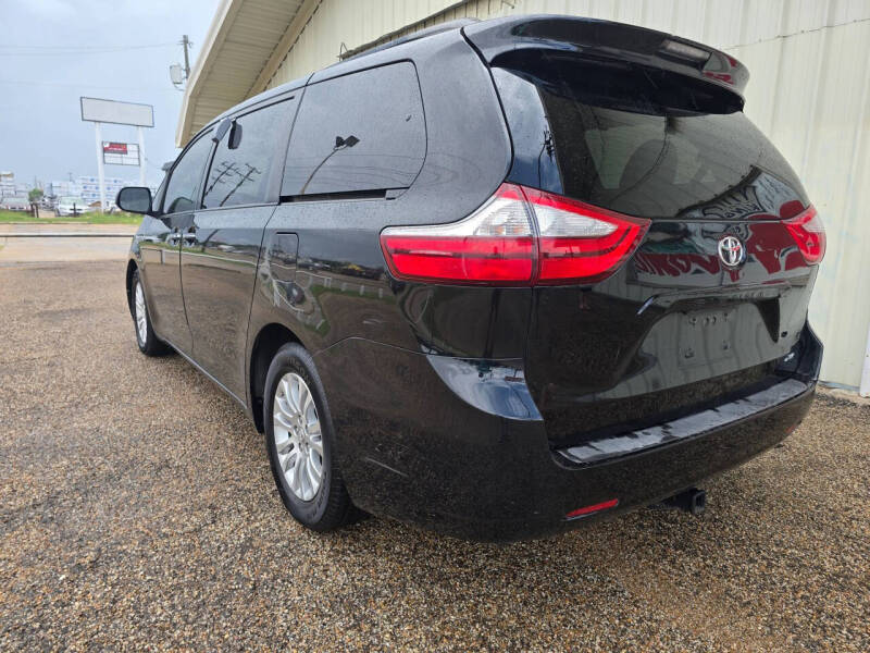 2015 Toyota Sienna