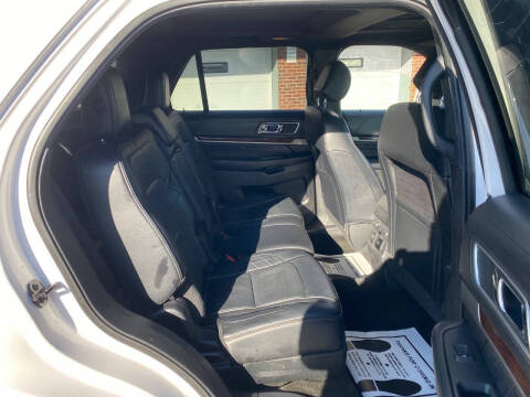 2017 Ford Explorer Platinum