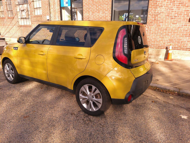 2015 Kia Soul +