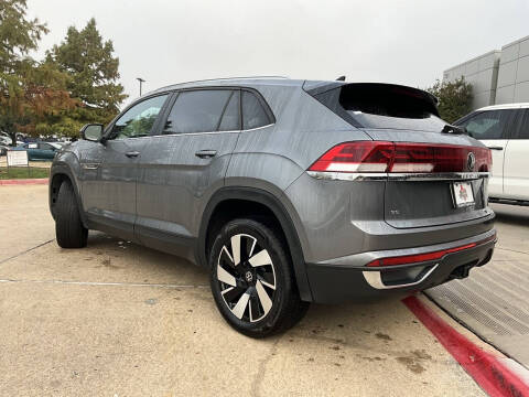 2025 Volkswagen Atlas Cross Sport SE 4Motion