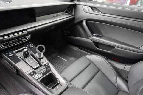 2022 Porsche 911 Carrera 4 GTS