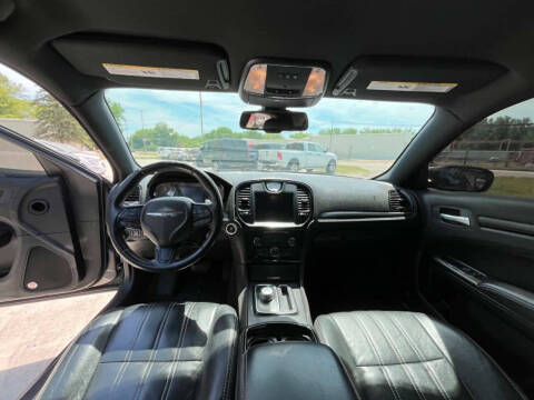 2016 Chrysler 300 S
