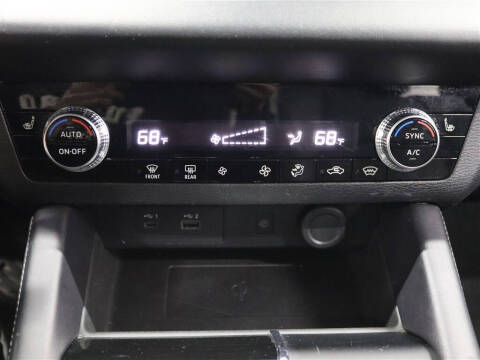 2024 Mitsubishi Outlander PHEV SE