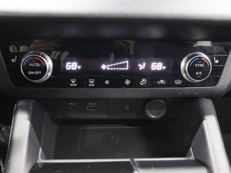 2024 Mitsubishi Outlander PHEV SE