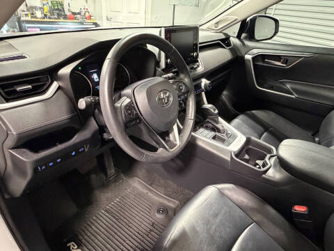 2019 Toyota RAV4 XLE Premium