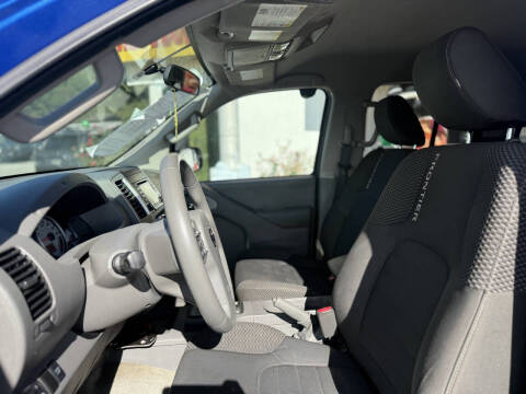 2015 Nissan Frontier Desert Runner