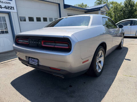 2015 Dodge Challenger SXT