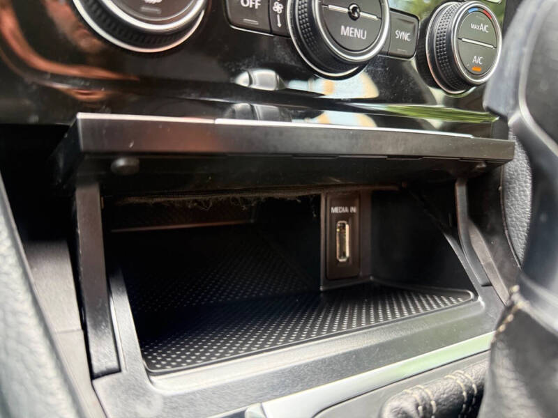 2015 Volkswagen Golf R 4Motion