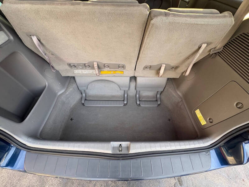 2004 Toyota Sienna LE 7 Passenger